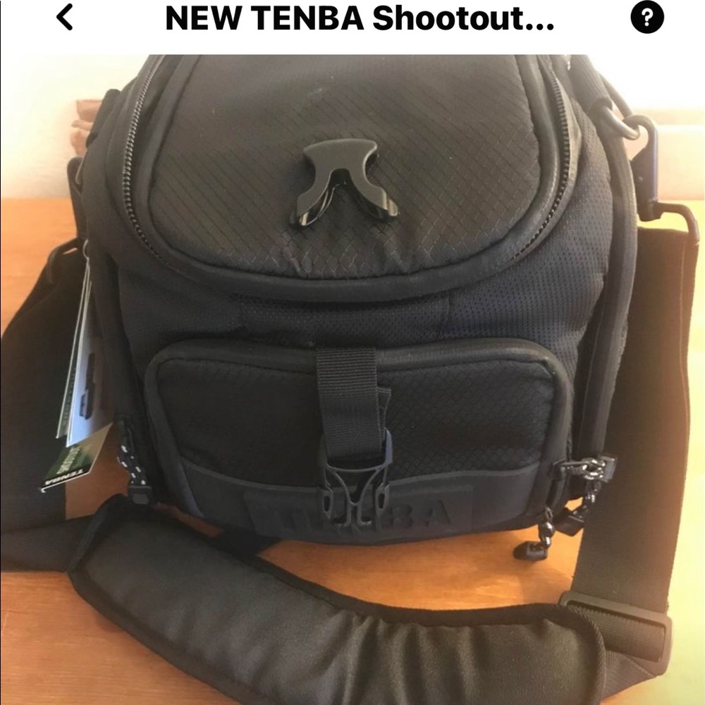 NEW TENBA Shootout camera shoulder bag. Small.  Model 632-603.